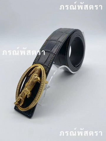 เข็มขัดทำจากหนังจระเข้แท้